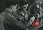 Standbild Moderne Feldwaffen der United States Army United States USA, 1955, aus Sekunde 22 historischem Filmmaterial Videoclip 65675073564