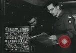 Standbild Moderne Feldwaffen der United States Army United States USA, 1955, aus Sekunde 27 historischem Filmmaterial Videoclip 65675073564