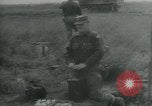 Standbild Moderne Feldwaffen der United States Army United States USA, 1955, aus Sekunde 55 historischem Filmmaterial Videoclip 65675073564