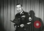 Standbild Sergeant Stuart Königin United States USA, 1955, aus Sekunde 14 historischem Filmmaterial Videoclip 65675073565