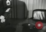 Standbild Sergeant Stuart Königin United States USA, 1955, aus Sekunde 17 historischem Filmmaterial Videoclip 65675073565