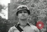 Standbild Sergeant Stuart Königin United States USA, 1955, aus Sekunde 24 historischem Filmmaterial Videoclip 65675073565