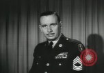Standbild Sergeant Stuart Königin United States USA, 1955, aus Sekunde 55 historischem Filmmaterial Videoclip 65675073565