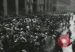 Standbild amerikanische Volk feiern United States USA, 1935, aus Sekunde 4 historischem Filmmaterial Videoclip 65675073567