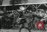 Standbild amerikanische Soldaten United States USA, 1935, aus Sekunde 54 historischem Filmmaterial Videoclip 65675073568