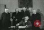 Standbild Selective Service United States USA, 1940, aus Sekunde 35 historischem Filmmaterial Videoclip 65675073569