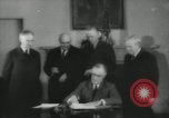 Standbild Selective Service United States USA, 1940, aus Sekunde 36 historischem Filmmaterial Videoclip 65675073569