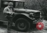 Standbild Rogers Rangers Infantry reenactment United States USA, 1955, aus Sekunde 9 historischem Filmmaterial Videoclip 65675073594