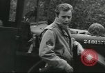 Standbild Rogers Rangers Infantry reenactment United States USA, 1955, aus Sekunde 15 historischem Filmmaterial Videoclip 65675073594