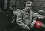 Standbild Rogers Rangers Infantry reenactment United States USA, 1955, aus Sekunde 17 historischem Filmmaterial Videoclip 65675073594