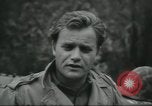Standbild Rogers Rangers Infantry reenactment United States USA, 1955, aus Sekunde 62 historischem Filmmaterial Videoclip 65675073594