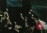 Standbild Pearl Harbor Angriffe Arlington Virginia USA, 1945, aus Sekunde 58 historischem Filmmaterial Videoclip 65675073611