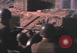 Image 240 mm l'obusier Corée, 1951, de la seconde 17 séquences d'archives historiques vidéo 65675073612