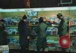 Immagine di Stelle e strisce di giornale Darmstadt Germania, 1975, secondo 6 filmato di repertorio 65675073616