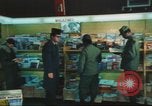 Immagine di Stelle e strisce di giornale Darmstadt Germania, 1975, secondo 7 filmato di repertorio 65675073616