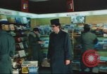 Immagine di Stelle e strisce di giornale Darmstadt Germania, 1975, secondo 9 filmato di repertorio 65675073616