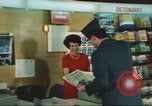 Immagine di Stelle e strisce di giornale Darmstadt Germania, 1975, secondo 14 filmato di repertorio 65675073616