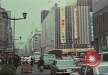 Immagine di Stelle e strisce di giornale Tokyo Giappone, 1975, secondo 4 filmato di repertorio 65675073618