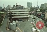 Immagine di Stelle e strisce di giornale Tokyo Giappone, 1975, secondo 23 filmato di repertorio 65675073618