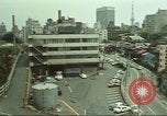 Immagine di Stelle e strisce di giornale Tokyo Giappone, 1975, secondo 27 filmato di repertorio 65675073618