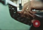 Immagine di Stelle e strisce di giornale Tokyo Giappone, 1975, secondo 50 filmato di repertorio 65675073618