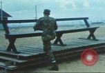 Standbild Radio- und Fernsehsender United States USA, 1975, aus Sekunde 28 historischem Filmmaterial Videoclip 65675073620