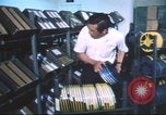 Standbild Radio Station Los Angeles California USA, 1975, aus Sekunde 27 historischem Filmmaterial Videoclip 65675073624