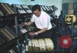 Standbild Radio Station Los Angeles California USA, 1975, aus Sekunde 30 historischem Filmmaterial Videoclip 65675073624