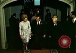 Standbild Richard Nixon Teheran Iran, 1972, aus Sekunde 38 historischem Filmmaterial Videoclip 65675073707