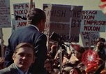Immagine di Richard Nixon parla ai lavoratori di automobile durante la crisi energetica Saginaw Michigan USA, 1974, secondo 28 filmato di repertorio 65675073721