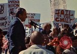 Immagine di Richard Nixon parla alla folla Saginaw Michigan USA, 1974, secondo 9 filmato di repertorio 65675073722