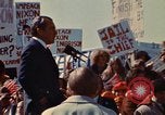Immagine di Richard Nixon parla alla folla Saginaw Michigan USA, 1974, secondo 10 filmato di repertorio 65675073722