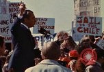 Immagine di Richard Nixon parla alla folla Saginaw Michigan USA, 1974, secondo 15 filmato di repertorio 65675073722