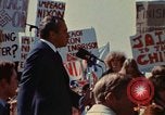 Immagine di Richard Nixon parla alla folla Saginaw Michigan USA, 1974, secondo 24 filmato di repertorio 65675073722