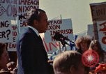 Immagine di Richard Nixon parla alla folla Saginaw Michigan USA, 1974, secondo 26 filmato di repertorio 65675073722