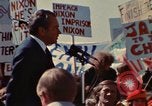 Immagine di Richard Nixon parla alla folla Saginaw Michigan USA, 1974, secondo 53 filmato di repertorio 65675073722
