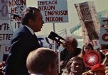 Immagine di Richard Nixon parla alla folla Saginaw Michigan USA, 1974, secondo 56 filmato di repertorio 65675073722