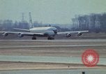 Standbild Air Force One Flugzeuge Saginaw Michigan USA, 1974, aus Sekunde 18 historischem Filmmaterial Videoclip 65675073725