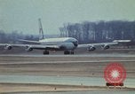 Standbild Air Force One Flugzeuge Saginaw Michigan USA, 1974, aus Sekunde 19 historischem Filmmaterial Videoclip 65675073725