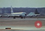 Standbild Air Force One Flugzeuge Saginaw Michigan USA, 1974, aus Sekunde 21 historischem Filmmaterial Videoclip 65675073725