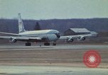 Standbild Air Force One Flugzeuge Saginaw Michigan USA, 1974, aus Sekunde 22 historischem Filmmaterial Videoclip 65675073725