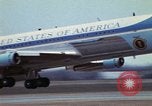 Standbild Air Force One Flugzeuge Saginaw Michigan USA, 1974, aus Sekunde 33 historischem Filmmaterial Videoclip 65675073725
