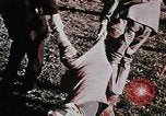 Standbild kriegsfeindliche Demonstranten United States USA, 1968, aus Sekunde 17 historischem Filmmaterial Videoclip 65675073744