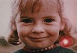 Standbild amerikanische Kinder United States USA, 1968, aus Sekunde 13 historischem Filmmaterial Videoclip 65675073748