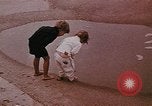 Standbild amerikanische Kinder United States USA, 1968, aus Sekunde 49 historischem Filmmaterial Videoclip 65675073748