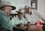 Standbild amerikanische Volk United States USA, 1968, aus Sekunde 18 historischem Filmmaterial Videoclip 65675073749