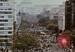 Standbild Demonstranten Washington DC USA, 1969, aus Sekunde 23 historischem Filmmaterial Videoclip 65675073765