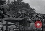 Standbild deutsche Truppen Frankreich, 1940, aus Sekunde 16 historischem Filmmaterial Videoclip 65675073799