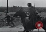 Standbild deutsche Truppen Frankreich, 1940, aus Sekunde 36 historischem Filmmaterial Videoclip 65675073799