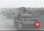 Standbild deutsche Truppen Frankreich, 1940, aus Sekunde 4 historischem Filmmaterial Videoclip 65675073801